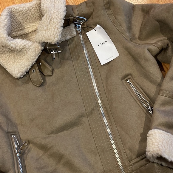 Coat - Picture 5 of 8